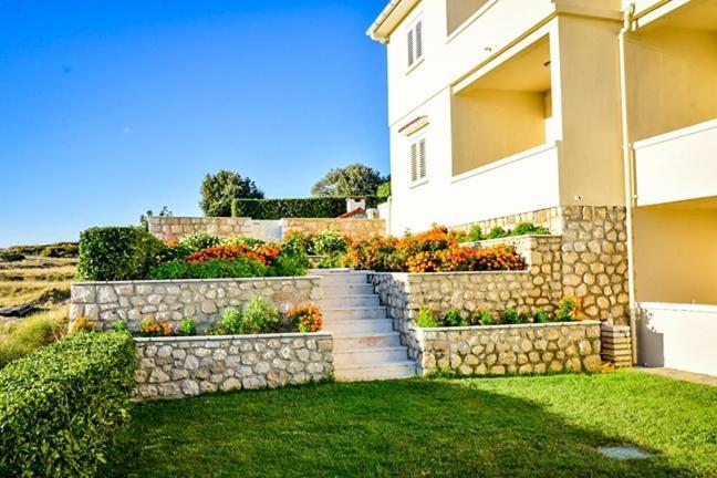 Apartments Basaca Pag Town Εξωτερικό φωτογραφία