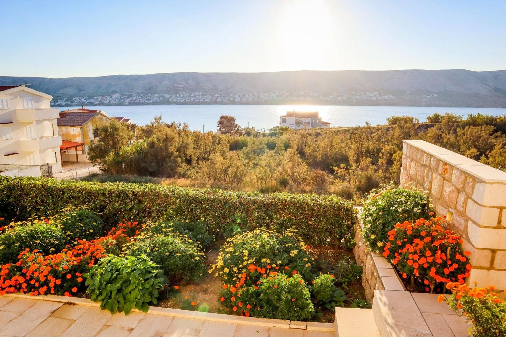 Apartments Basaca Pag Town Εξωτερικό φωτογραφία