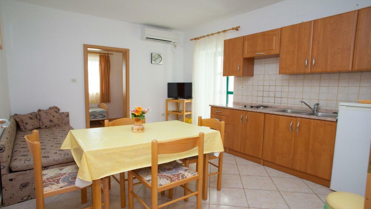 Apartments Basaca Pag Town Εξωτερικό φωτογραφία