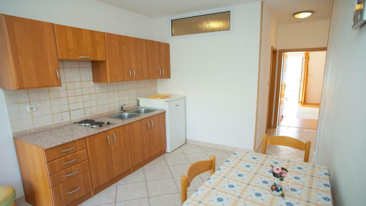 Apartments Basaca Pag Town Εξωτερικό φωτογραφία